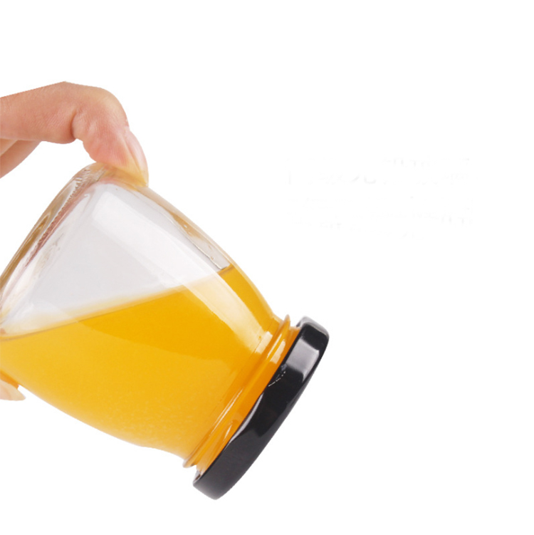 2020 hotsale 100ml small pudding yogurt glass jar with screw black metal lid/plastic lid