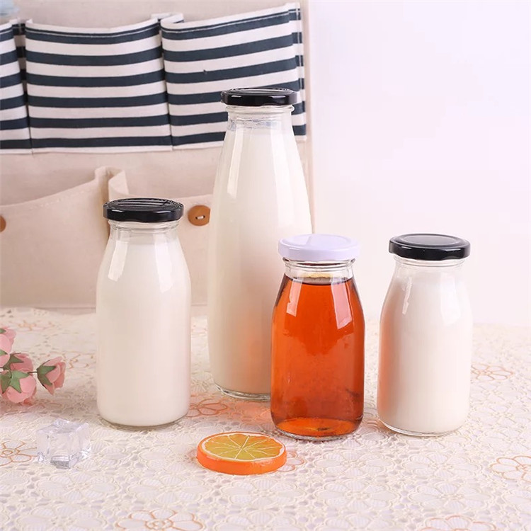 Wholesale 200ml 250ml 500ml 1L clear glass milk bottle with cap