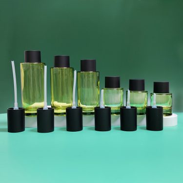 20ml -150ml 30g 50g Green Light-proof Glass Spray Bottle Lotion Press Bottle Essential Oil Dropper Bottle with Plastic Cap