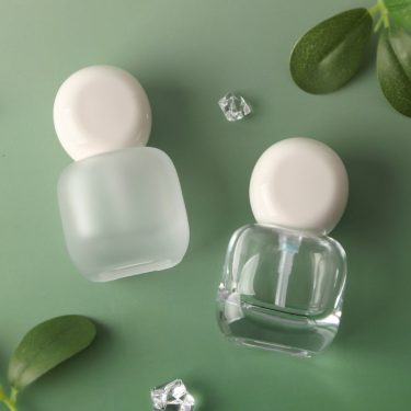 Mini 30ml Clear Frosted Short Square Spray Pump Lotion Press Essence Cosmetic Packaging Glass Thick-bottomed Bottle