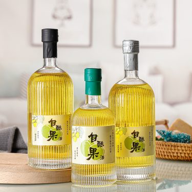 330ml 375ml 500ml Transparent Round Vertical Stripe Thin Neck Tequila Brandy Champagne Fruit Wine Glass Bottle with Screw Cap