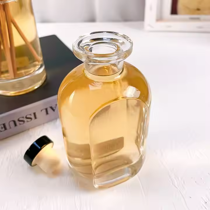 Empty 150ml CLear Round Refillable Glass Aromatherapy Diffuser Bottles with Black Lid Decoration
