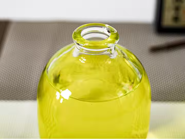 Homemade Green Plum Divide Wine Bottles Empty Sparkling Wine Glass Bottle with Cork Stopper Airtight Lid