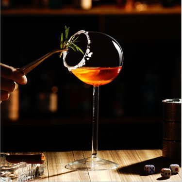 Hand-blown High Quality Creative Design Transparent Beveled Open Glass Goblet Wine Cocktail Glass Cup for Wedding Party Bar