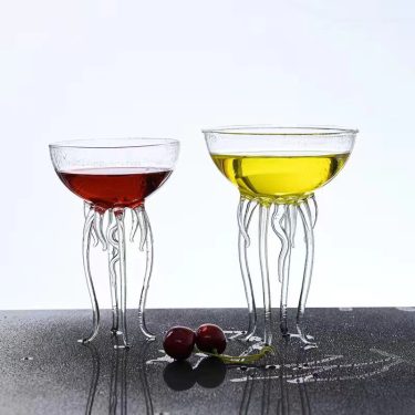 Hand-blown High Quality Creative Design Transparent Jellyfish Shape Glass Goblet Wine Cocktail Glass Cup for Wedding Party Bar