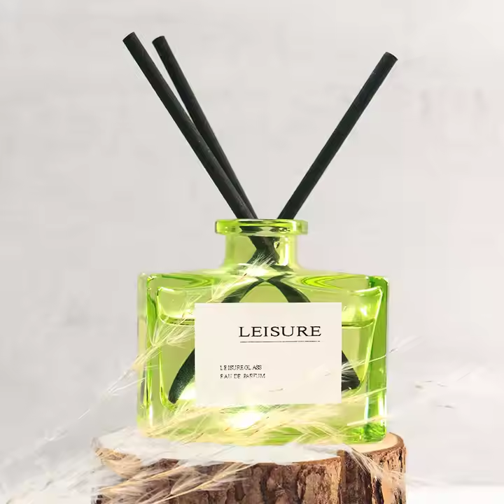Classic 50ml Light Green Glass Reed Diffuser Bottle Rectangle Perfume Aromatherapy Bottle With Cork