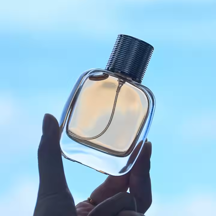 Wholesale Square Empty Spray Bottle Vintage Manufacturer Luxury Empty 30ml 50ml 100ml Perfume Bottle for Perfumes