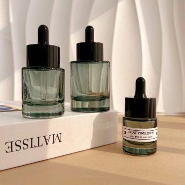 Light-proof Skin Care Essence Dark Green Glass Dropper Cosmetic Bottle 30ml 50ml 100ml Thick Bottom Essential Oil Glass Bottle