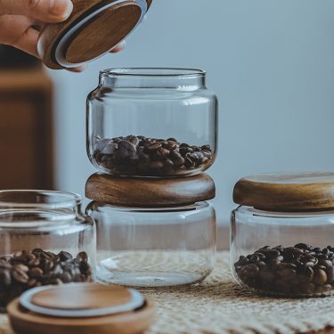 Kitchen Borosilicate Clear Round Glass Jar Coffee Nuts Candy Food Storage Jar Airtight Wooden Lid for Camping Airtight Storage