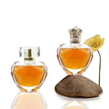 New High-value Heart-shaped Glass Perfume Bottle Spray Transparent Empty Glass Bottle 50ml