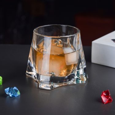 High Quality Square Bottom Creative Design Transparent Amber Grey Colorful Whiskey Cocktail Glass Cups for Bar Party Hotel
