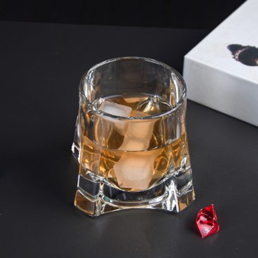 High Quality Square Bottom Creative Design Transparent Amber Grey Colorful Whiskey Cocktail Glass Cups for Bar Party Hotel