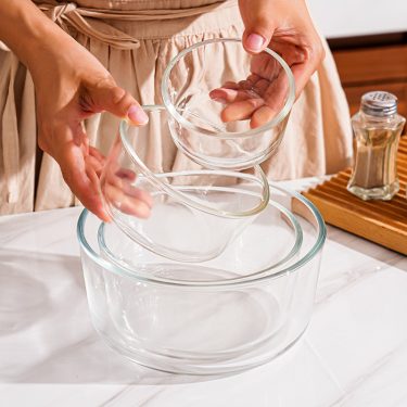 Wholesale High Temperature Resistant Round 3-piece Glass Fresh-keeping Bowl Food Storage Glass Container Microwaveable Suitable