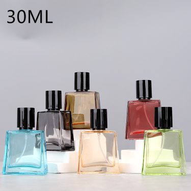 Wholesale 30ml Colorful Empty Glass Perfume Bottle Flat Square Refillable Pump Sprayer Wholesale 30ml Colorful Empty Glass Perfume Bottle Flat Square Refillable Pump Sprayer