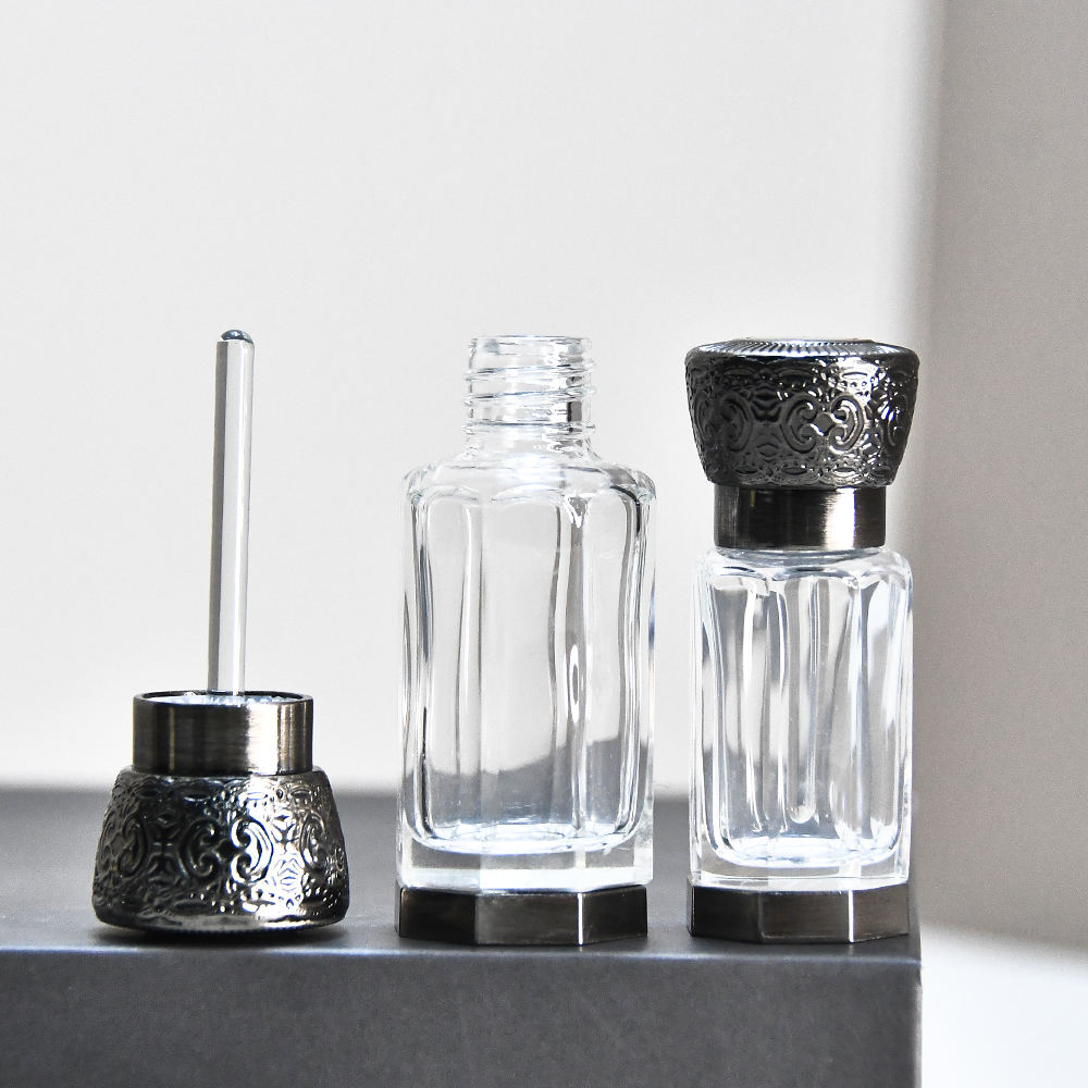 3ml 6ml 12ml Luxurious Zinc Alloy Screw Cap Arab Arabian Octagonal Tola Polished Clear Glass Essential Oil Bottles