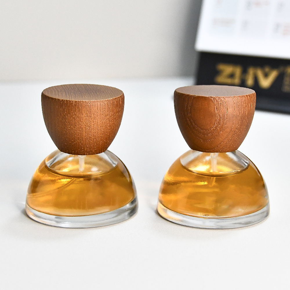 High Quantity Empty Clear Unique Glass Spray 30ml Luxury Perfume Bottle with Wooden Lid High Quantity Empty Clear Unique Glass Spray 30ml Luxury Perfume Bottle with Wooden Lid