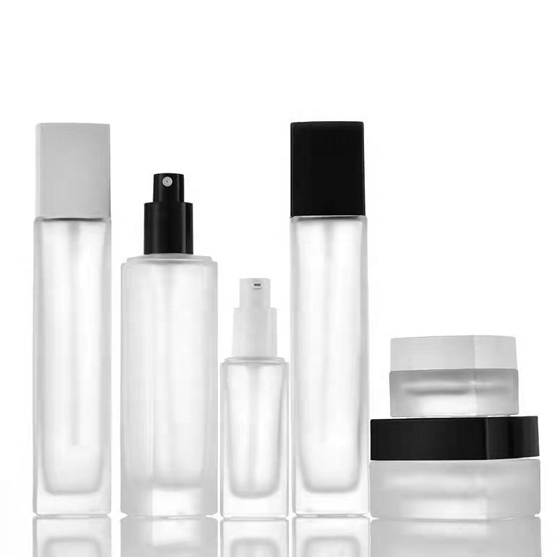 Luxury 20 30 40 50 60 80 100 120 150 ml Cosmetic Skincare Set Packaging Frosted Glass Spray Pump Face Serum Body Lotion Bottle