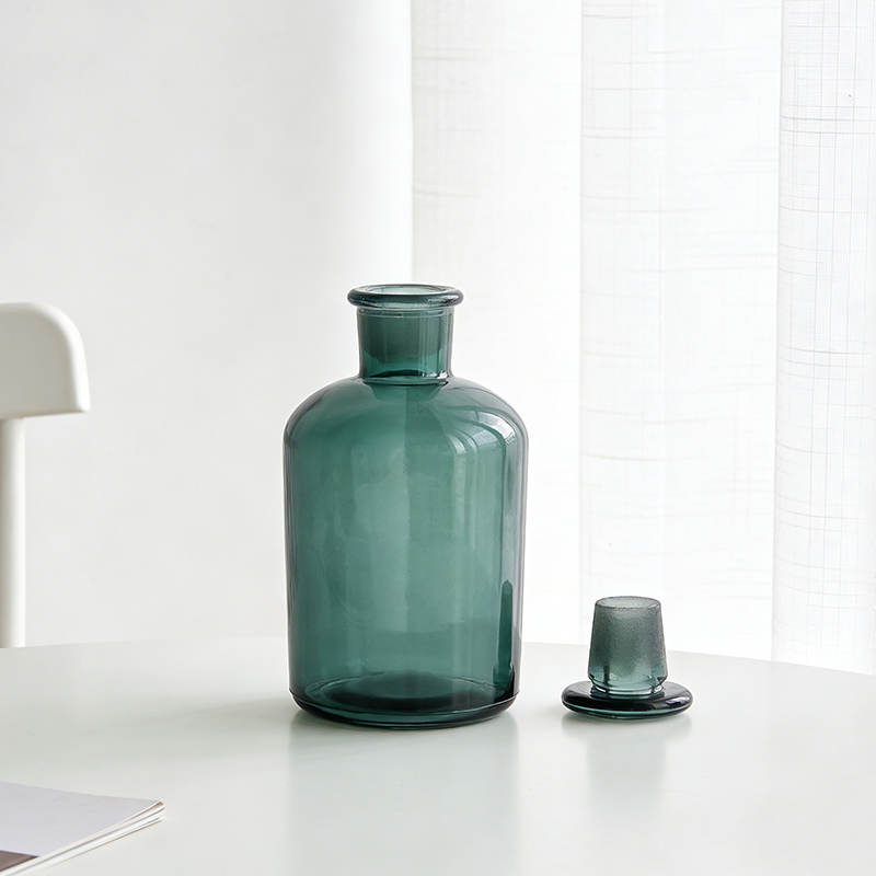 Blue Cylindrical Small-Mouth Reagent Bottle with Glass Stopper: Reliable Sealing for Laboratory Dispensing