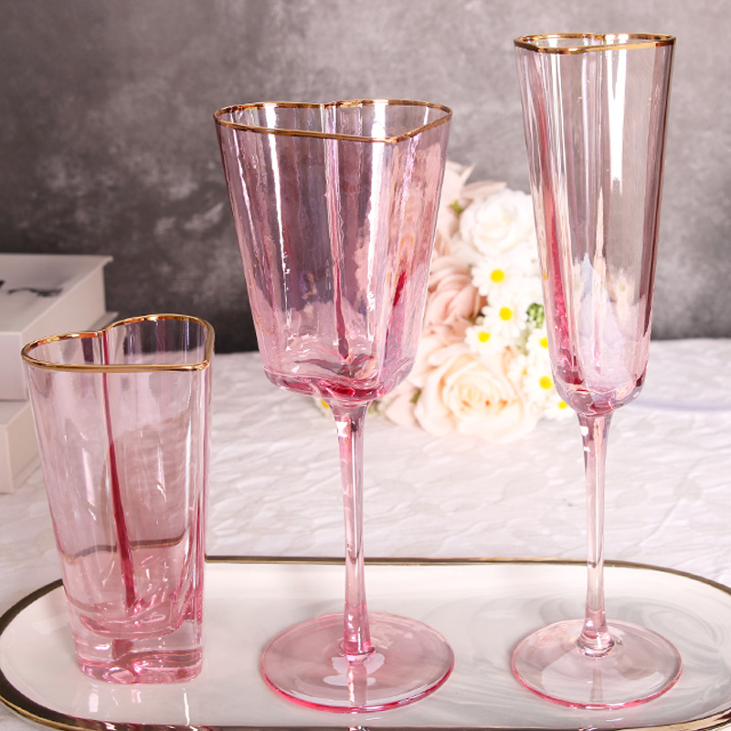 Simple hammered pink heart-shaped glassware with gold rim European-style red wine champagne juice glass cup goblet