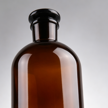 Amber Glass Reagent Bottle with Ground Glass Stopper Laboratory Chemical Storage Bottle for Pharmaceutical Scientific and Industrial Use