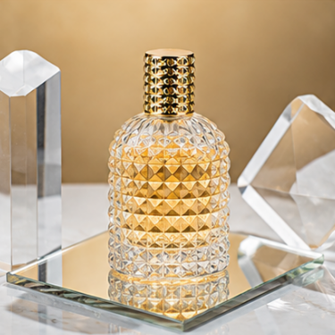 Luxury Embossed Diamond Glass Perfume Bottle Refillable Empty Fragrance Packaging Decorative Crystal Design 30ml 50ml 100ml