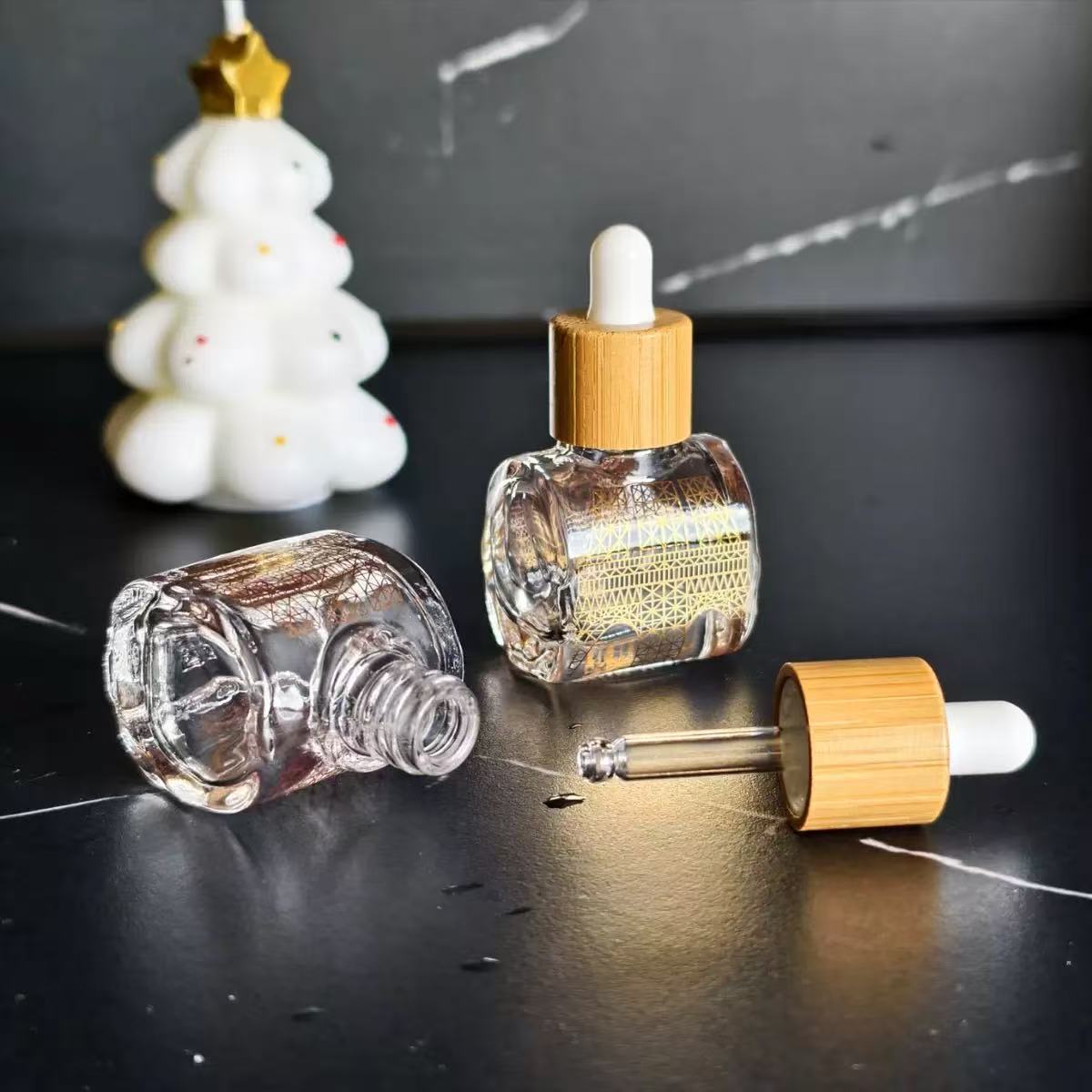 High Grade Gold Stamping Essence Empty Glass Dropper Bottle Portable Aroma Essential Oil Pipette Bottle Cosmetic Packaging Material