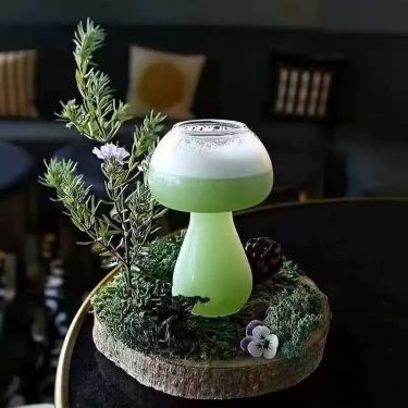 250Ml Mushroom Shaped Glass Cup Wine Cocktail Glass Creative Ktv Bar Use Internet Famous Juice Beverage Glass Cup
