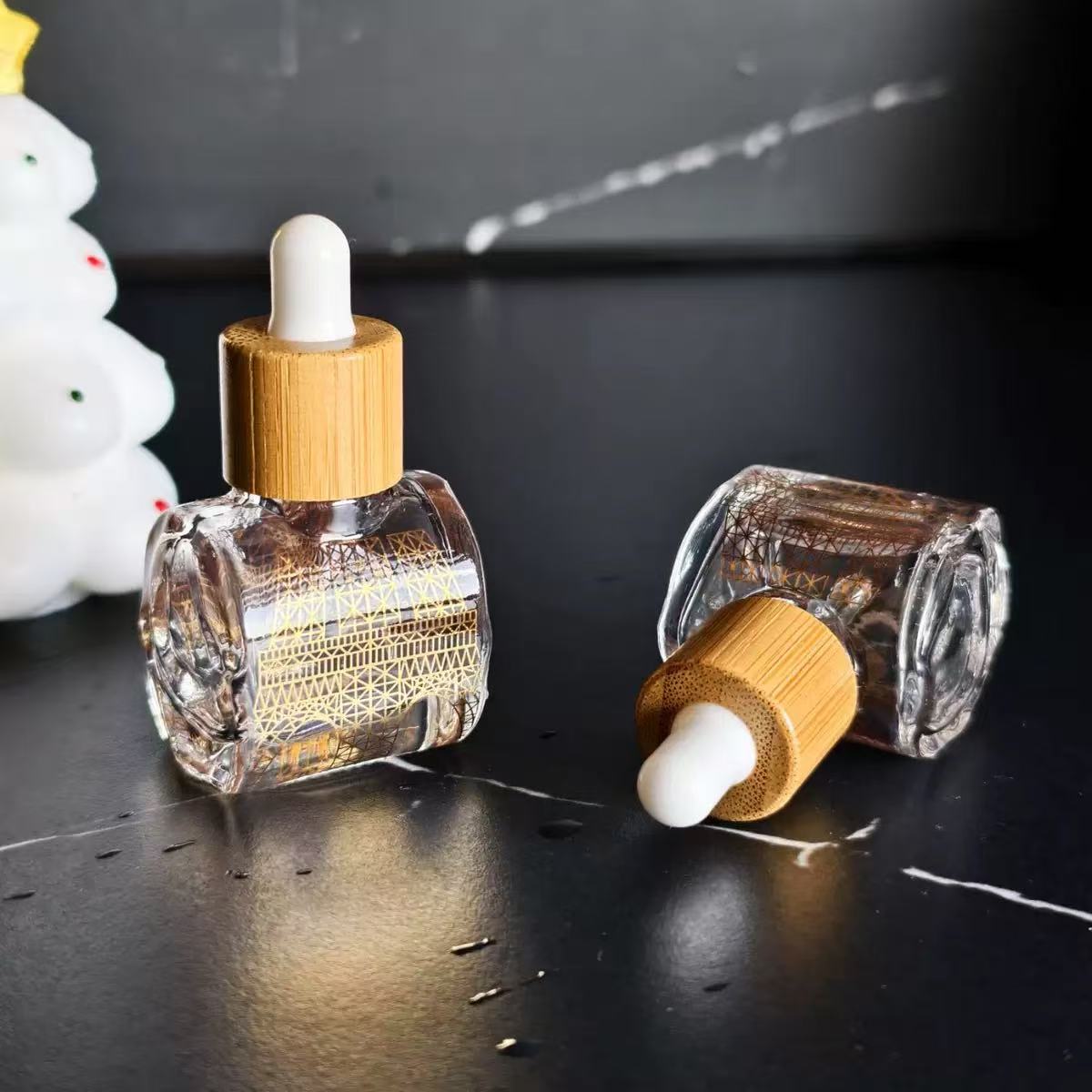 High Grade Gold Stamping Essence Empty Glass Dropper Bottle Portable Aroma Essential Oil Pipette Bottle Cosmetic Packaging Material