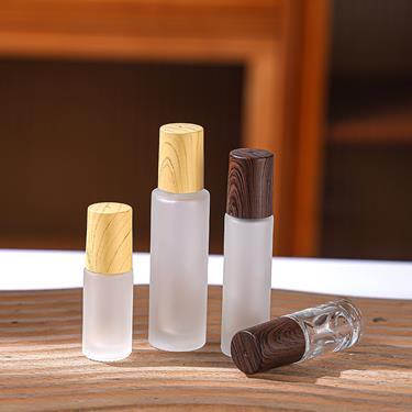 5ml 10ml 15ml Frosted Cylindrical Glass Roller Bottles With Natural Wooden Caps