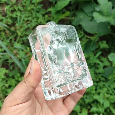 New Arrival 100ml Flat Square Snap Neck Thick Bottom Carved Crystal Glass Perfume Bottle In Stock