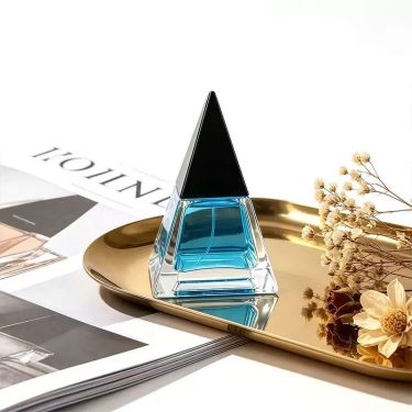 New Pyramid Glass Perfume Bottle Bayonet Press Type Refillable Essential Oil Bottle Clear Container Support Custom Logo